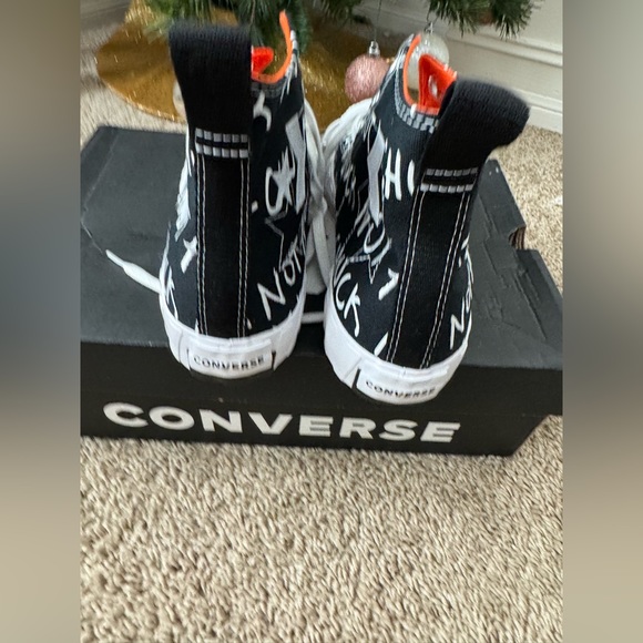 Converse-Not a Chuck. NWT - Picture 4 of 7